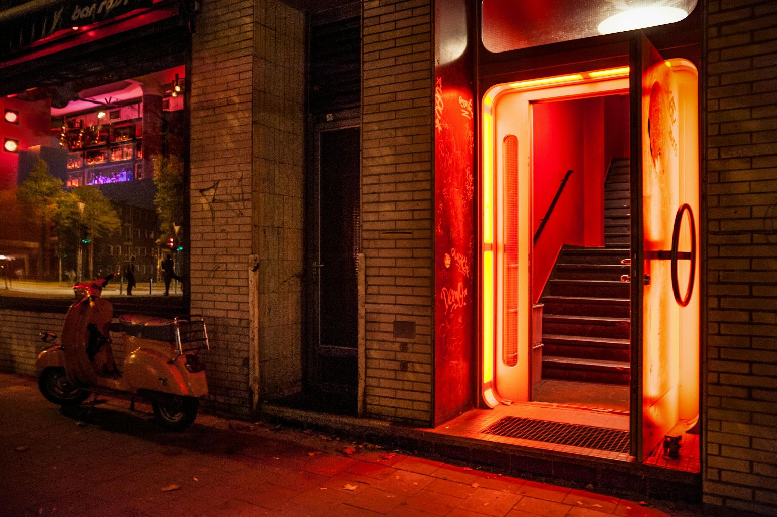 Bar photo 2